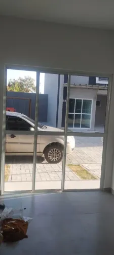 Fumê residencial e envelopamento de móveis