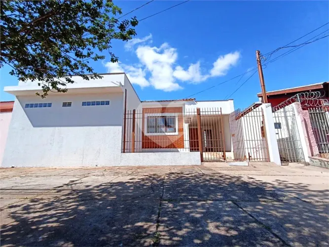 Casa com 6 quartos à venda em Centro - SP
