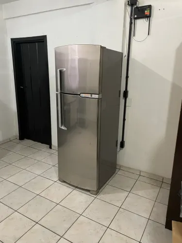Geladeira Brastemp Inox Frost Free 354 Litros
