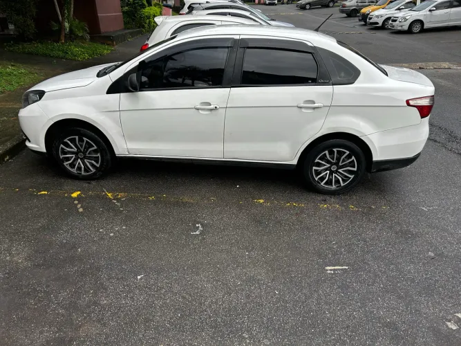 Fiat Grand Siena Attrac. 1.4 EVO F.flex 8V 2021
