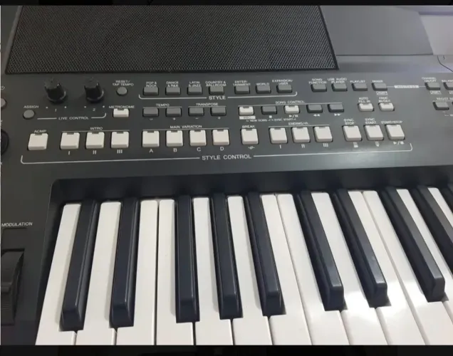 Psr sx600 usando pouco já com o pack de boy samples