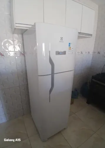 Geladeira electrolux 371 litros