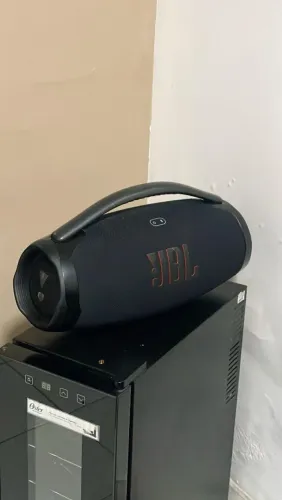 JBL bombox 3