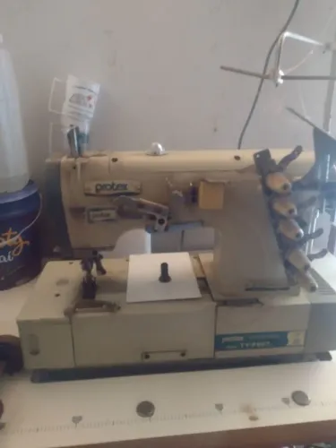 Máquina de costura