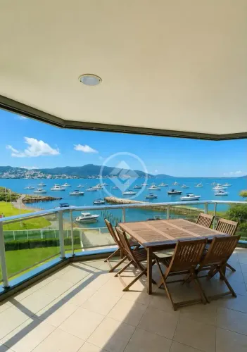 Imóvel para venda tem 300 metros quadrados com 4 quartos em Coqueiros - Florianópolis - SC