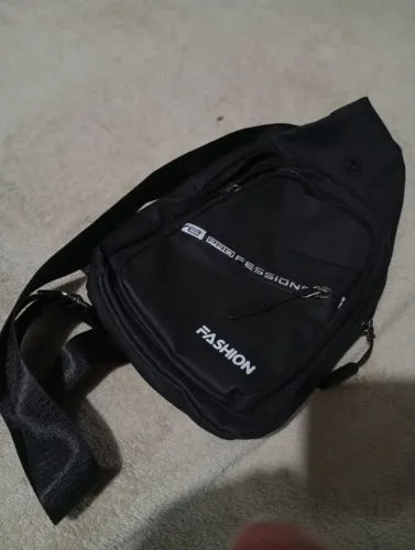 Vendo bolsa Bag Sport tira colo nécessaire Pochete (unisex) - Para viagem ou treino.
