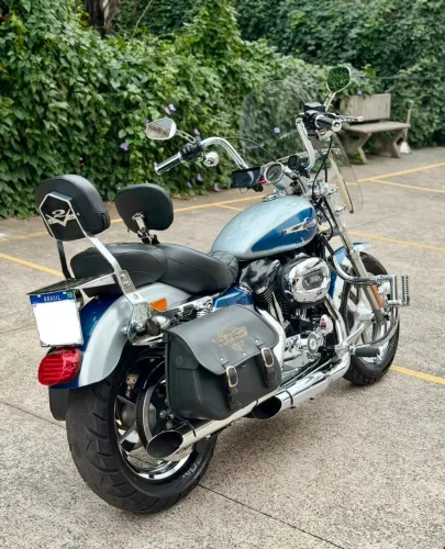 Harley-Davidson XL 1200 Custom 2012 - Completa para viagem + acessórios e peças originais