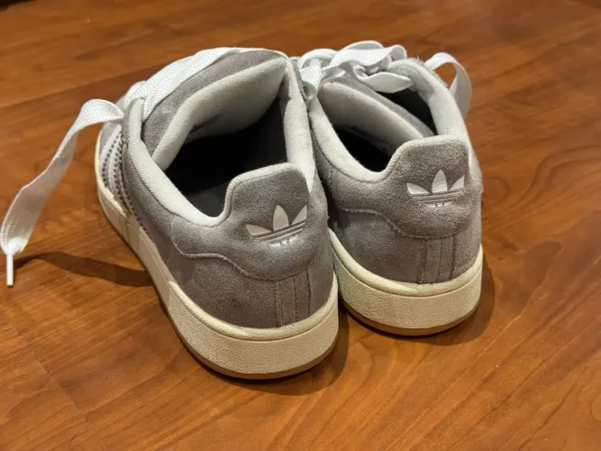 Tênis Campus adidas cinza tam 42