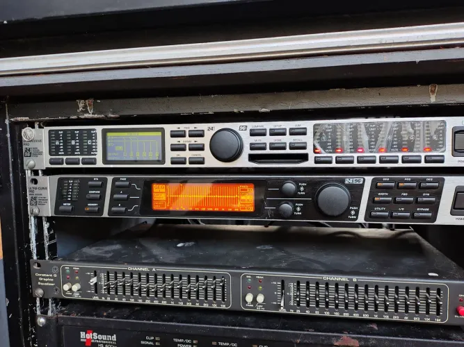 Rack de equipamento de sonorização
