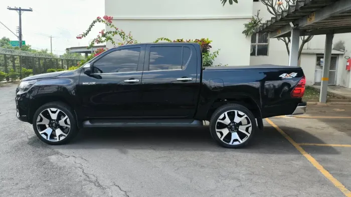 Toyota Hilux CD SRV 4X4 2.8 TDI Diesel Aut. 2018
