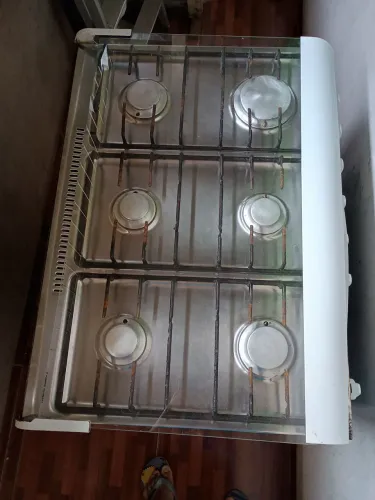 Vende-se fogão de 6 bocas