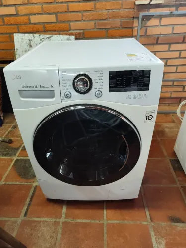 Lava e seca LG 11/6 Kg Direct Drive inverter 