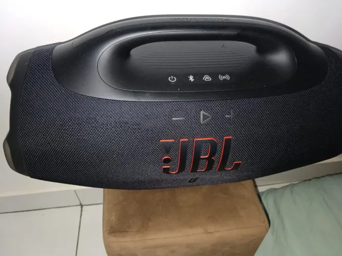 Caixa de som jbl Boombox 4 na garantia
