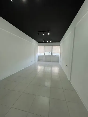 Junto a Encol Sala Comercial 36m² com garagem reformada só 157 mil