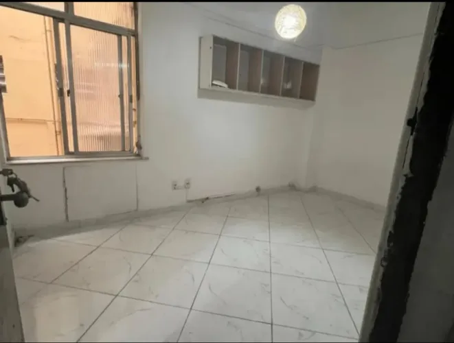 Kitnet à venda na Rua Riachuelo, Centro, Rio de Janeiro - RJ