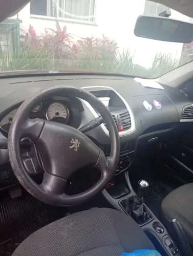 Peugeot 207 XR 1.4 Flex 8V 3P 2012