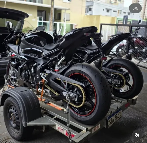 Carretinha para 3 motos Dacla