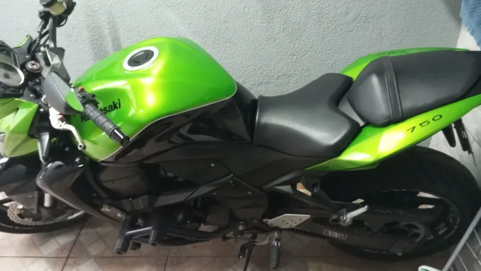 Moto top