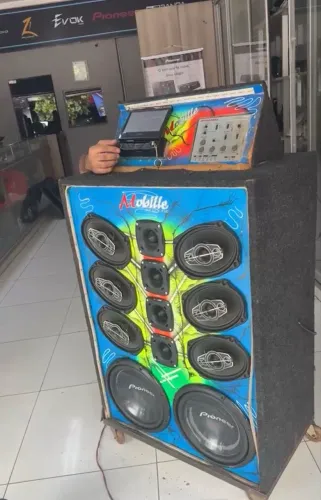 Caixas de som automotivo