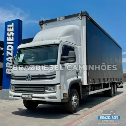 Vw 13.180 6x2 ano 2025 no sider de 8,50m e com apenas 57.000km!!!