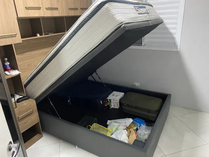Cama Box com baú integrado