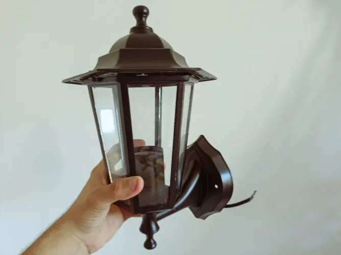 Vendo 2 luminária de parede para área externa cor preta