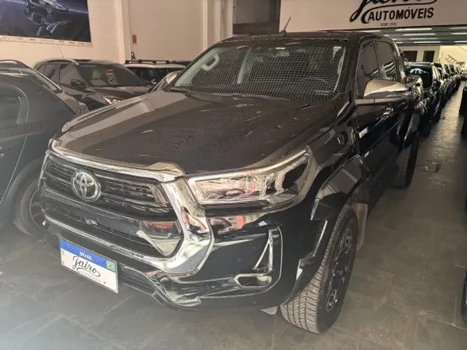 Toyota Hilux CD SRX Plus 4X4 2.8 TDI Die. Aut. 2024