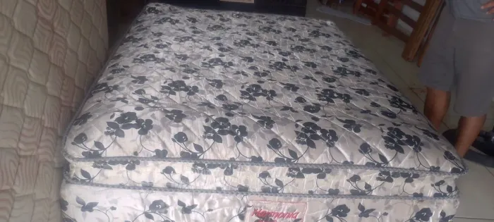 Cama Casal Molas Ensacadas Pelmex - Semi Nova (ENTREGA GRÁTIS)