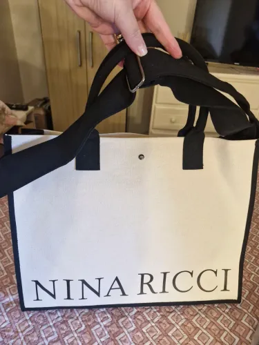 Bolsa Nina ricci nova!
