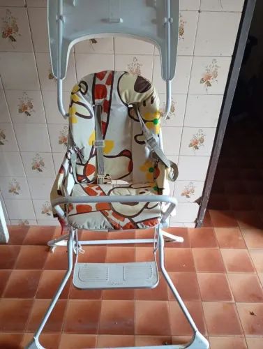Cadeirinha alimentação 