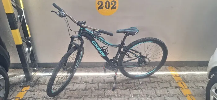 Bicicleta OGGI aro 29 seminova