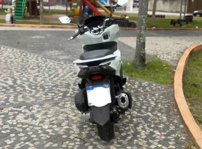 Vendo pcx 2023 full led único dono 