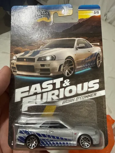Hot wheels velozes e furiosos Skyline GT-R