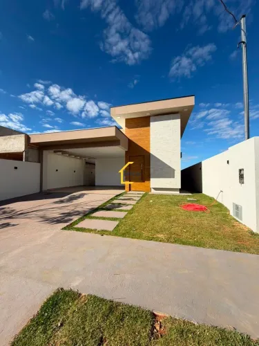 VILLA SUÍÇA: Casa de Alto Padrão 3 Qts, Porcelanato e Conceito Aberto Moderno!