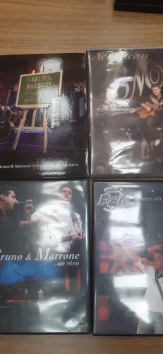 (Lote) DVDs Bruno e Marrone De Vplta aos Bares Acústico Ao Vivo em Goiânia