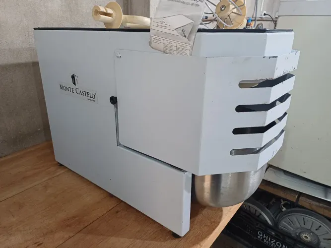 Batedeira planetaria  industrial  20 litros