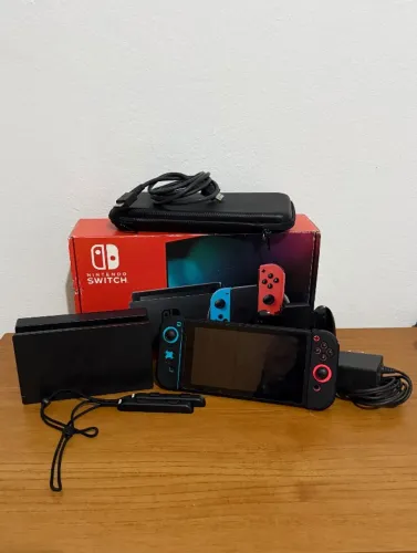 Nintendo Switch semi novo!
