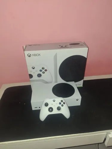 Xbox series S 512gb, 1 ano de uso