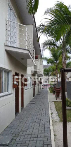 Casa em Mogi das Cruzes em Condomínio fechado