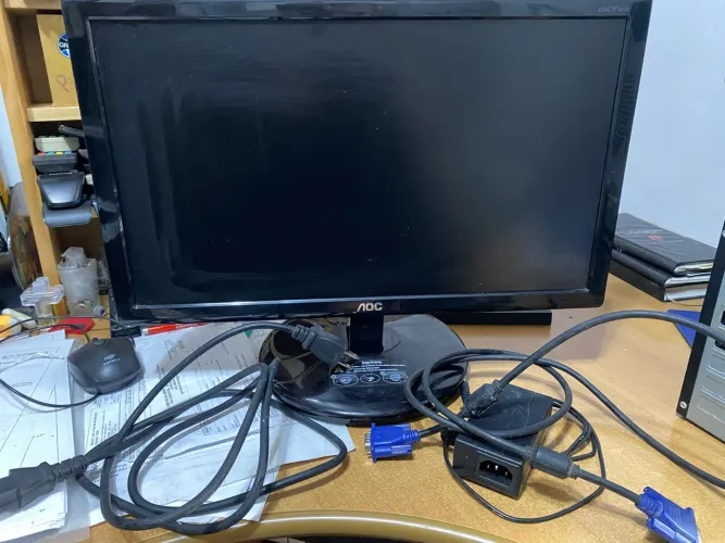 Monitor AOC 18.5 vga