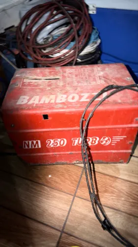 máquina de solda transformadora Bambozzi NM 250 Turbo
