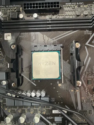 RYZEN 5 pro 2400G