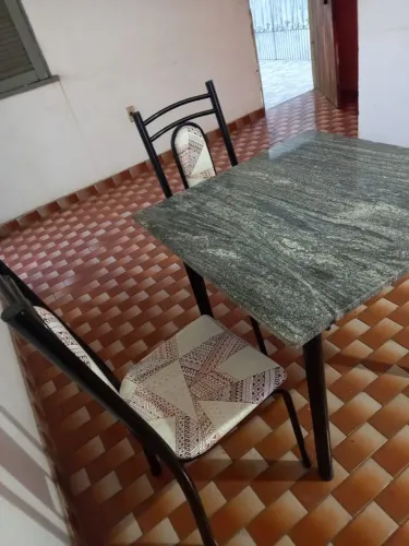 Mesa de mármore ( pequena )