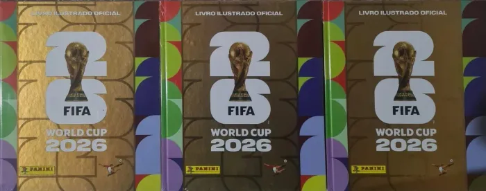 3 albums de figurinhas ouro capa dura e 2 prata capa dura,60 unidade e pacote com 5, 300 $