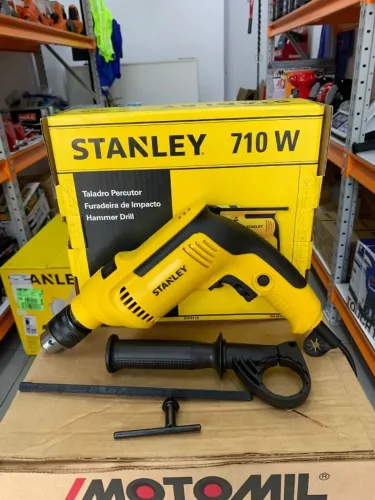 Furadeira de Impacto 710W Stanley