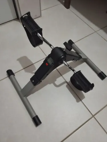 Mini Bicicleta Ergométrica Pedalinho com Visor Digital LCD - Ótimo Estado