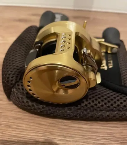 Carretilha Shimano Calcutta Conquest 201 (Manivela Esquerda)