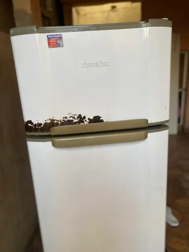 Geladeira Esmaltec