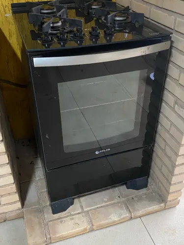 Fogão Atlas 4 Bocas com Mesa de Vidro Preto - R$ 600