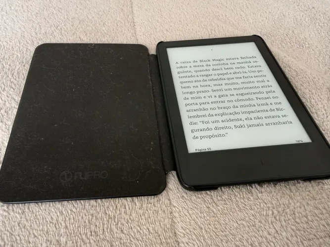 Kindle 11ª geração Seminovo  - com capa e cabo